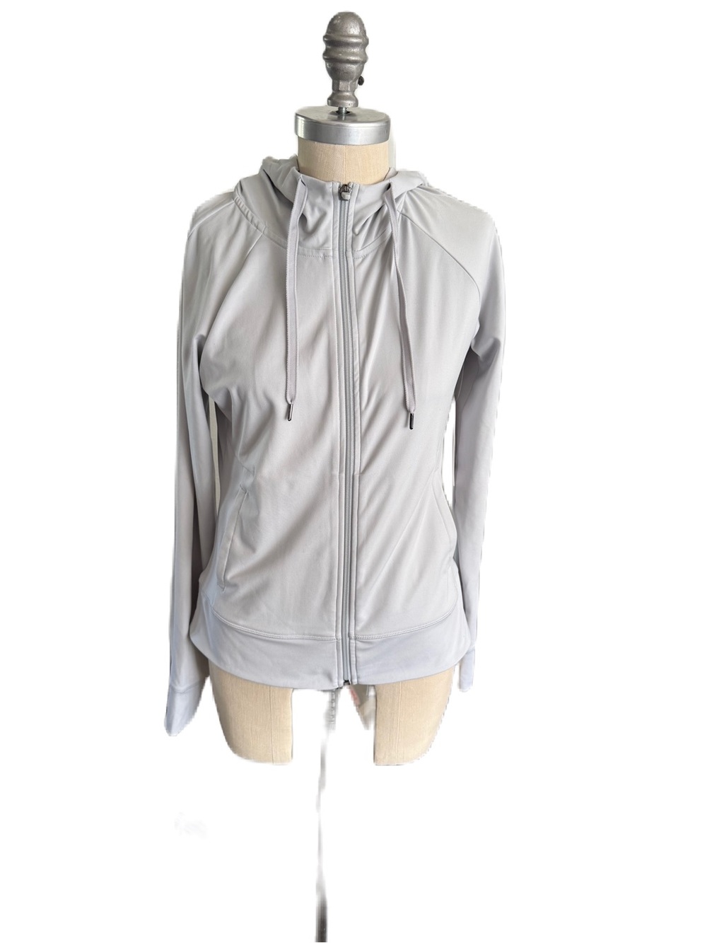 BNWT Yogalicious Lux Ashton Crop Hoodie Light Gray Jacket. Size Medium
